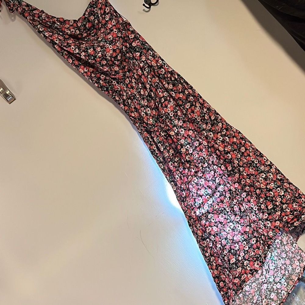 Nine Eight Halter Maxi Dress,Womens size medium, Mutli
